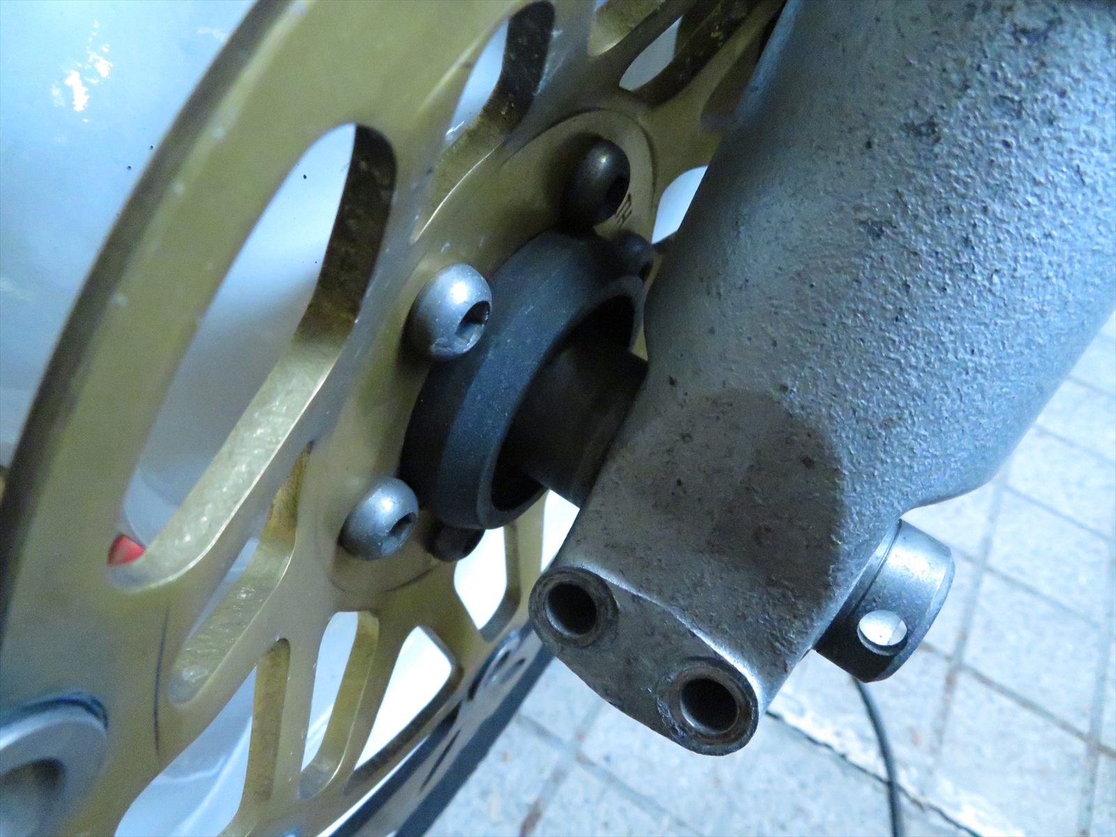 BROSに付いたHONDA CB400SF V-TEC フロントフォーク