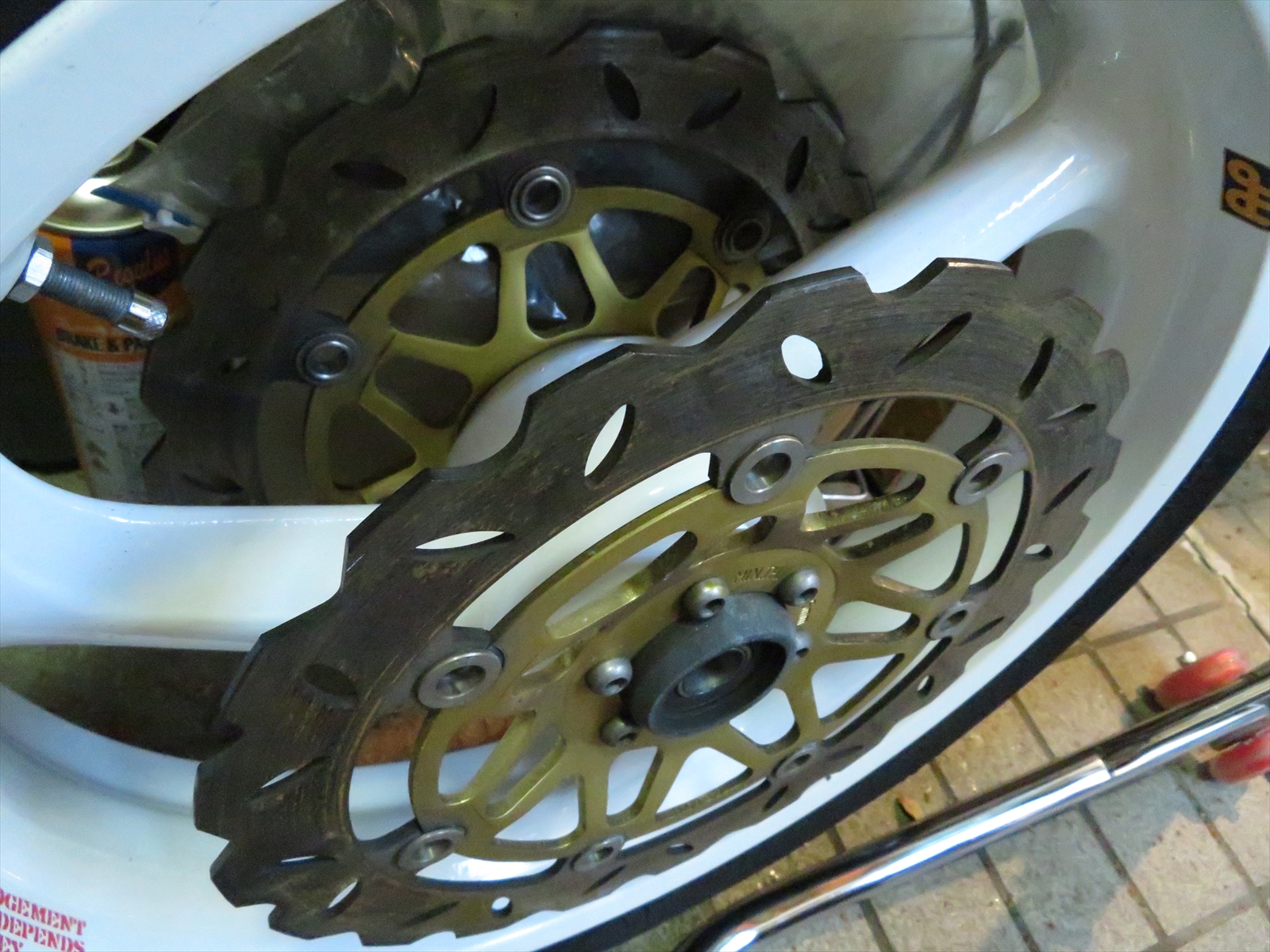 BROSに付いたHONDA CB400SF V-TEC フロントフォーク