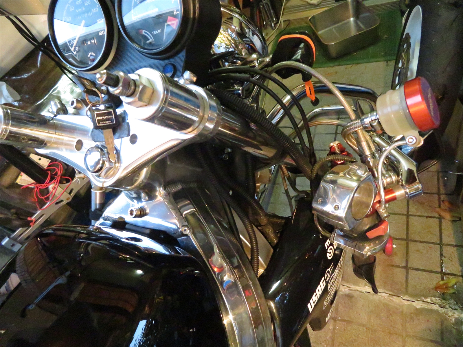 BROSに付いたHONDA CB400SF V-TEC フロントフォーク