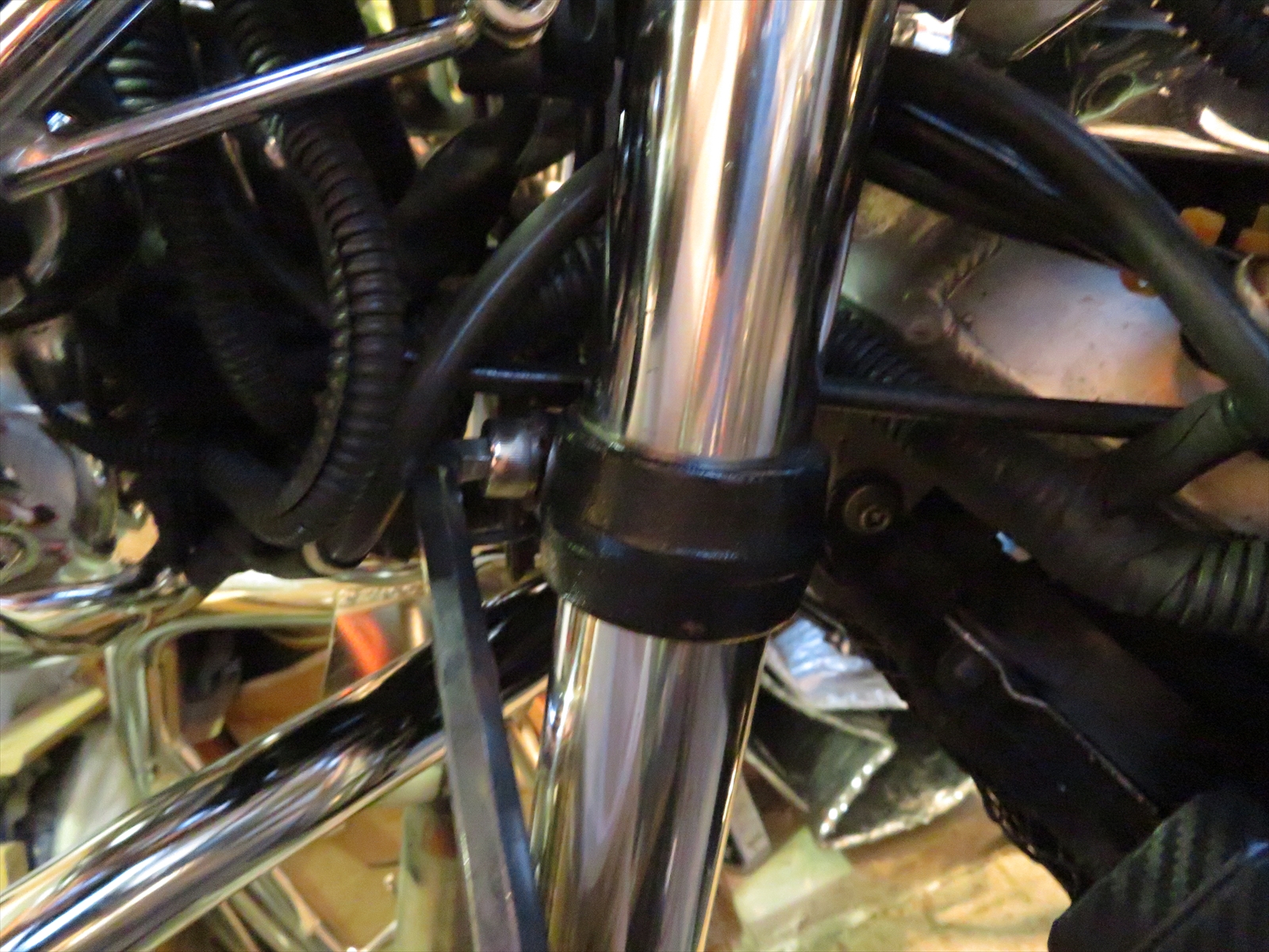 BROSに付いたHONDA CB400SF V-TEC フロントフォーク