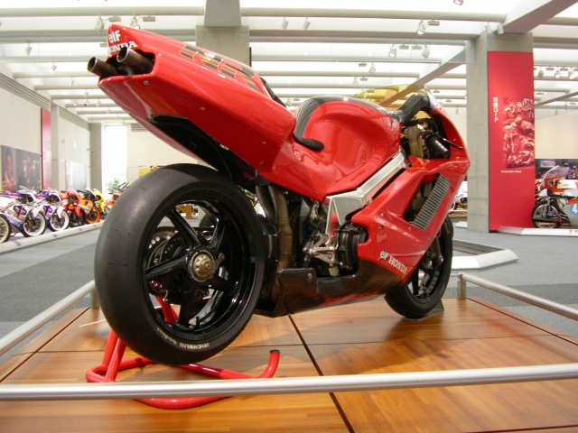 Photo@HONDA neo-BROS RC31