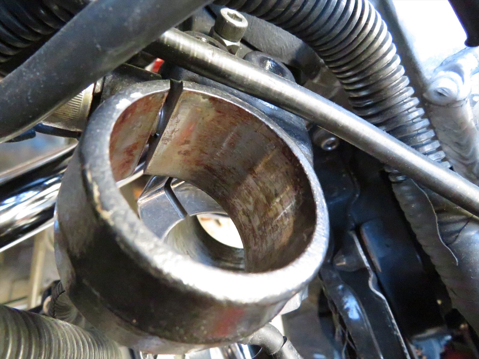 BROSに付いたHONDA CB400SF V-TEC フロントフォーク