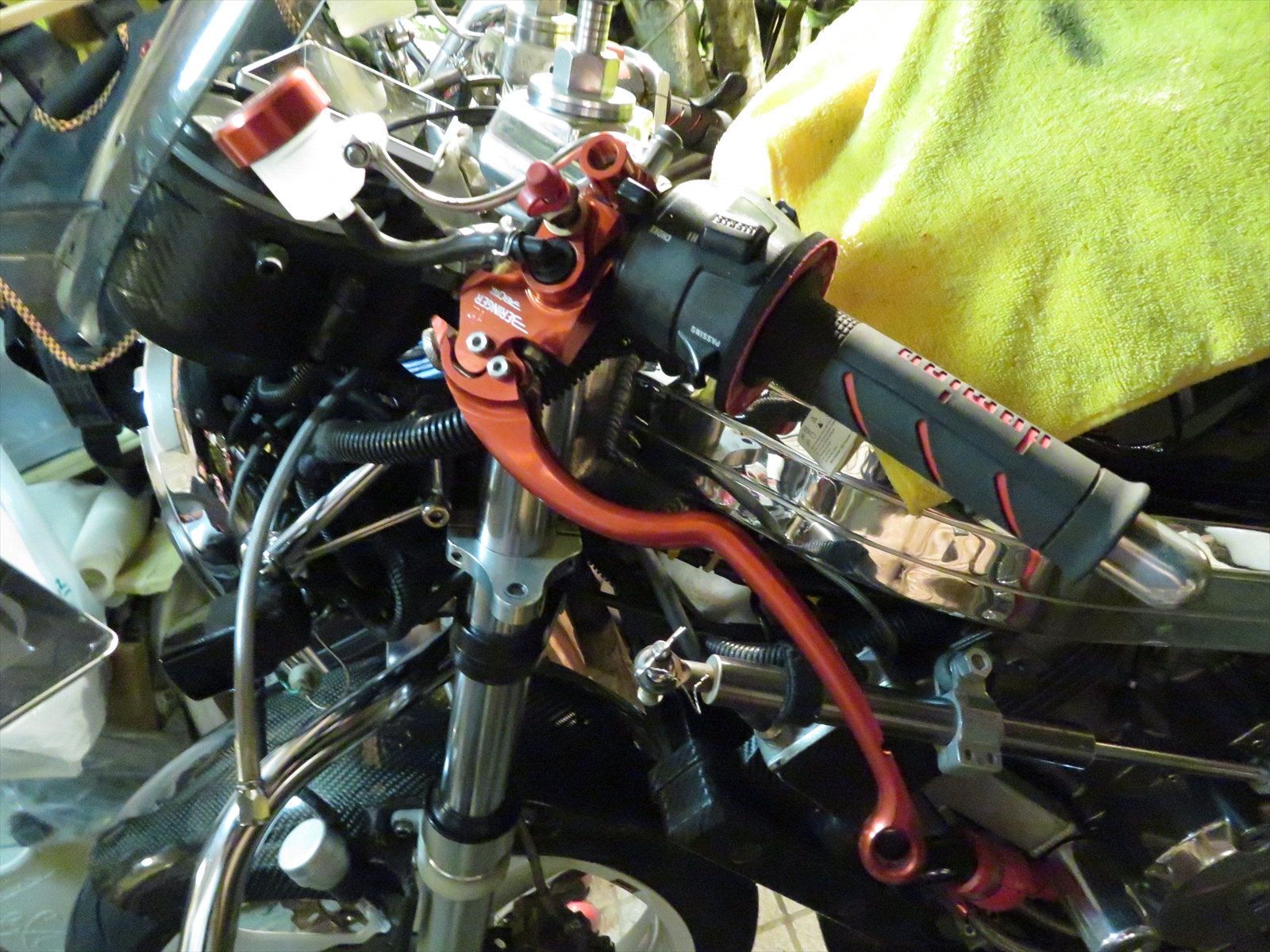 BROSに付いたHONDA CB400SF V-TEC フロントフォーク
